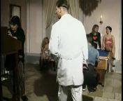 Большая пара в оргии с кучей лилипутов